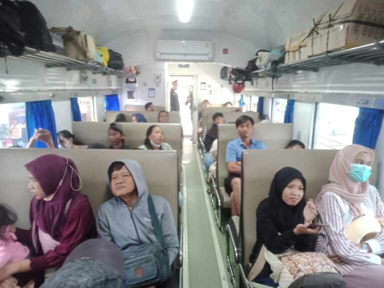 KAI-Animo-Masyarakat-Tinggi-1-7