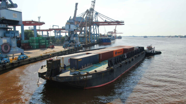 Pelindo-IPC-TPK-PONTIANAK-PERKUAT-EKSPOR-2-3
